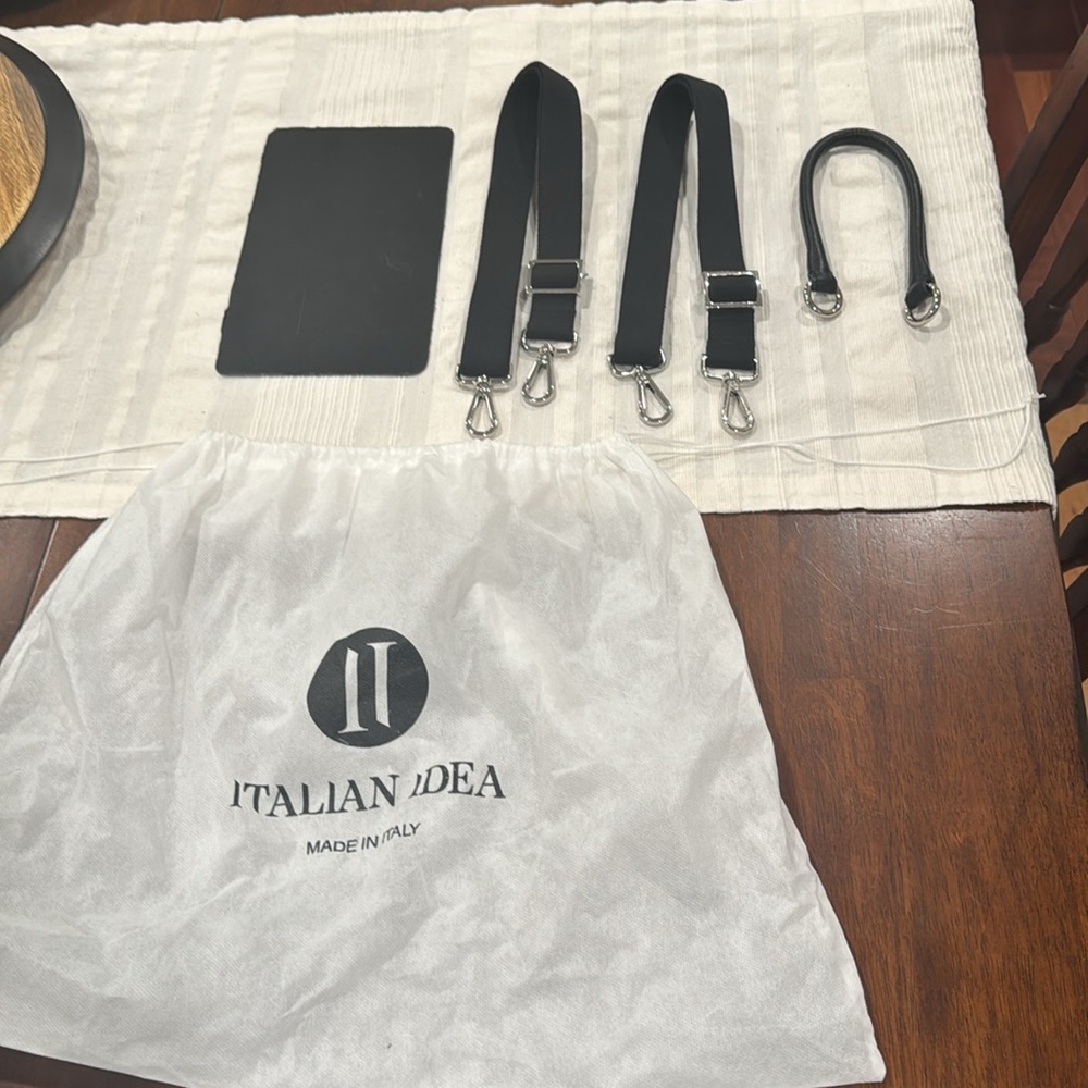 Convertible Black Genuine Leather Women's Bag - Picture 7 of 10